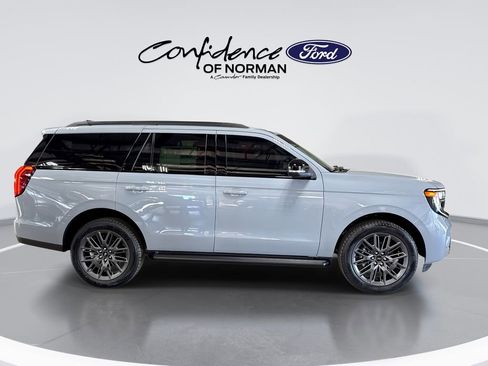 New 2026 Ford Expedition Platinum w/ Stealth Appearance Package AWD/4WD image 10