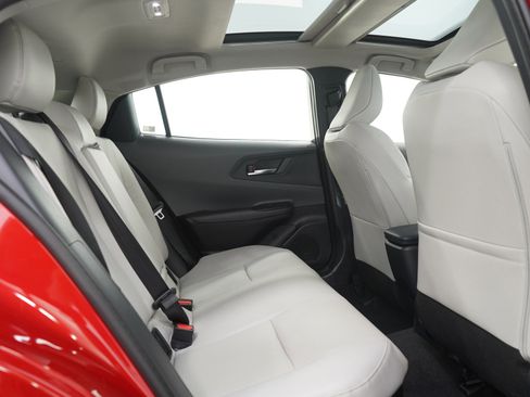 Used 2025 Toyota Prius XLE image 14