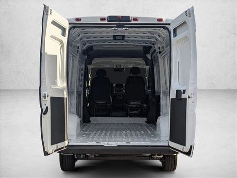 New 2025 RAM ProMaster 2500 w/ Quick Order Package 22G SLT image 8