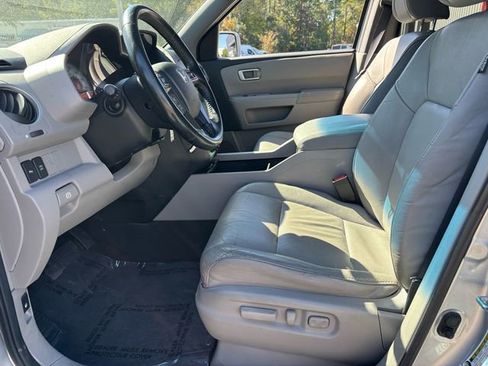 Used 2011 Honda Pilot Touring image 4