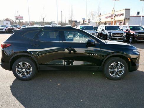 Certified 2024 Chevrolet Blazer LT w/ Convenience Package image 9