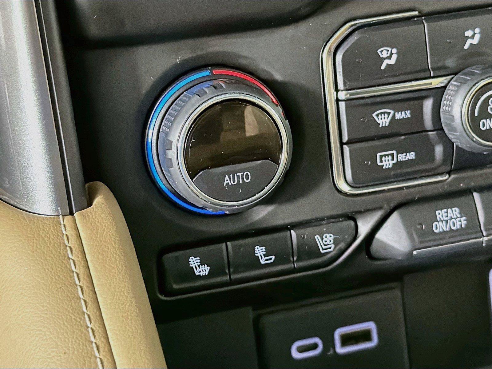 Used 2021 Chevrolet Tahoe Premier w/ Premium Package AWD/4WD image 23