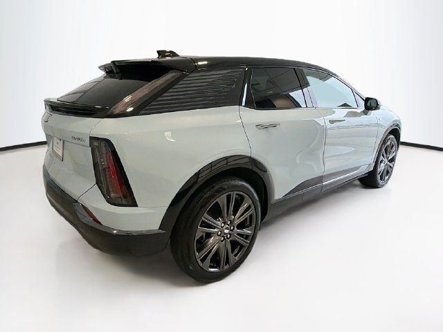 Certified 2025 Cadillac Optiq Sport 2 AWD/4WD image 6