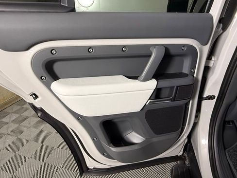 New 2026 Land Rover Defender 130 X-Dynamic SE AWD/4WD image 23