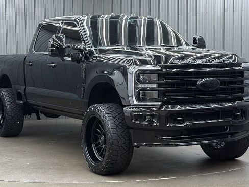 Used 2026 Ford F250 Platinum AWD/4WD image 7