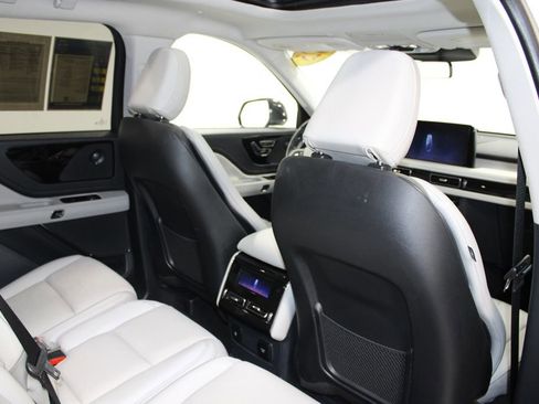 Used 2025 Lincoln Aviator Reserve w/ Illumination Package AWD/4WD image 34