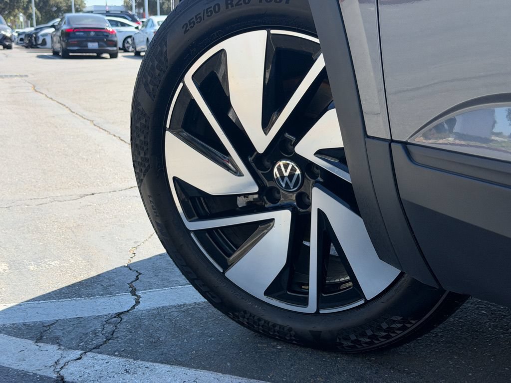 Used 2024 Volkswagen Atlas SE AWD/4WD image 11