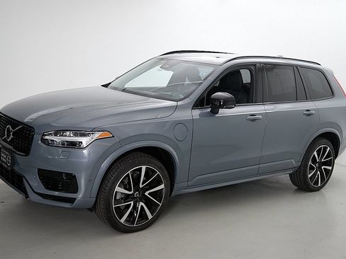 Certified 2023 Volvo XC90 T8 Ultimate w/ Protection Package Premier AWD/4WD image 6