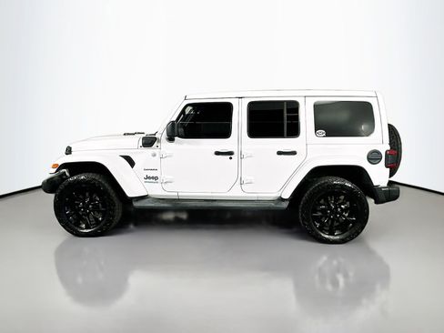 Used 2022 Jeep Wrangler Unlimited Sahara AWD/4WD image 4