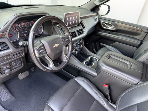 Used 2021 Chevrolet Tahoe LT w/ LT Signature Package RWD image 4