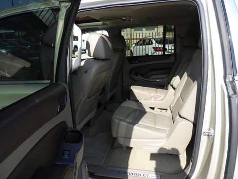 Used 2015 Chevrolet Suburban LT AWD/4WD image 21