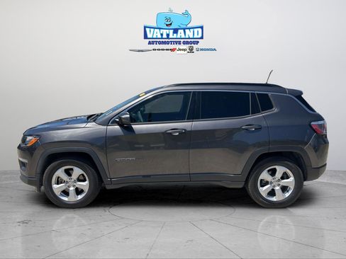 Certified 2019 Jeep Compass Latitude FWD image 2