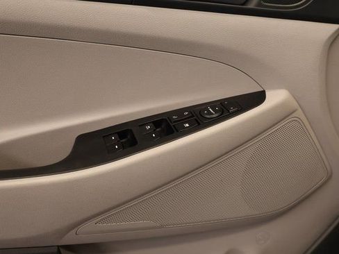 Used 2017 Hyundai Tucson SE image 7