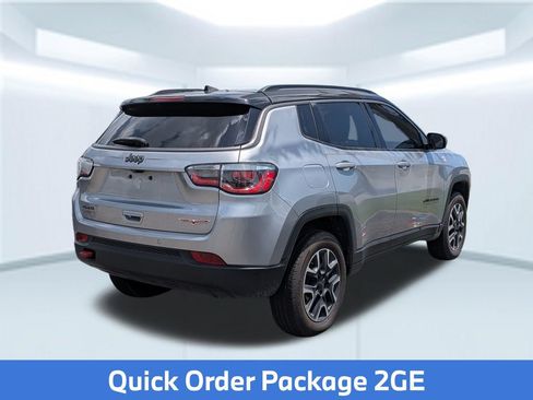 Used 2021 Jeep Compass Trailhawk w/ Sun and Sound Group AWD/4WD image 5