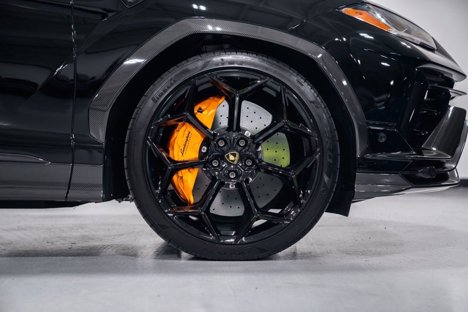 Used 2024 Lamborghini Urus Performante AWD/4WD image 50