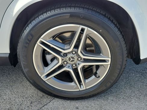 Certified 2022 Mercedes-Benz GLE 450 4MATIC image 11