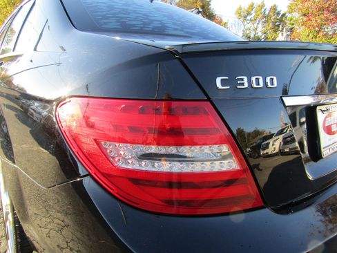 Used 2012 Mercedes-Benz C 300 4MATIC Sedan image 32