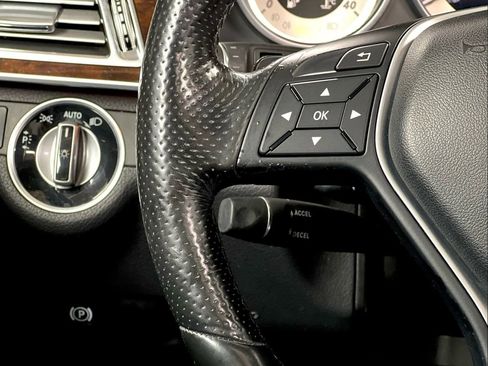 Used 2016 Mercedes-Benz E 350 4MATIC Wagon image 23