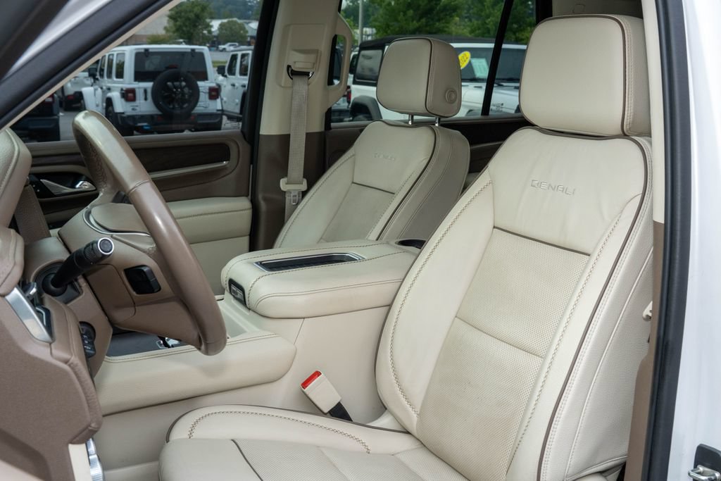 Used 2021 GMC Yukon Denali AWD/4WD image 10