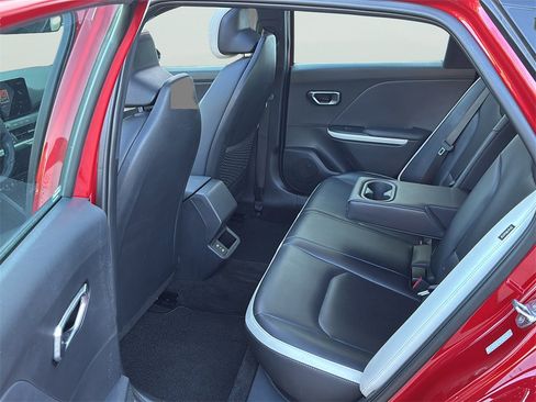 Used 2025 Kia K4 GT-Line w/ GT-Line Premium Package image 12