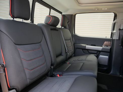 New 2026 Ford F250 Lariat w/ Black Appearance Package AWD/4WD image 18