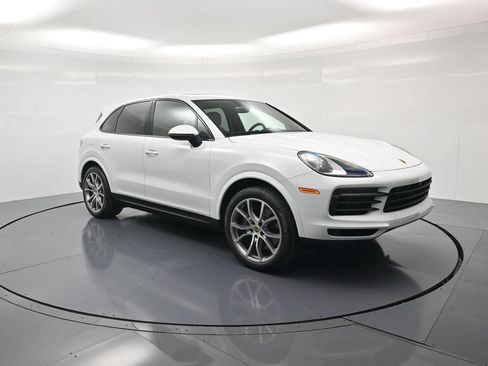 Certified 2023 Porsche Cayenne Platinum Edition AWD/4WD image 44