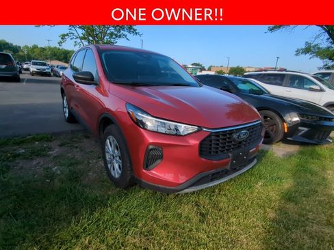 Used 2025 Ford Escape Active w/ Tech Pack #1 FWD image 3