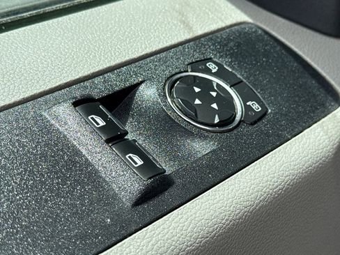 Used 2019 Ford F550 4x4 Regular Cab Super Duty image 19
