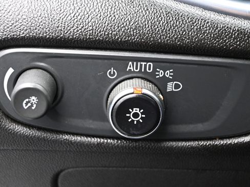 Used 2024 Chevrolet Malibu LT FWD image 20