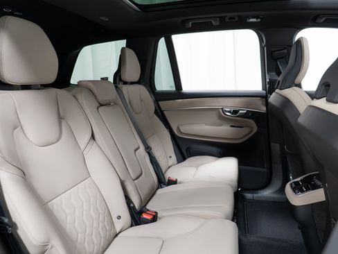 New 2026 Volvo XC90 B6 Core AWD/4WD image 24