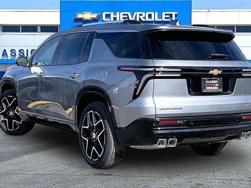 New 2026 Chevrolet Traverse High Country w/ LPO, Floor Liner Package image 3