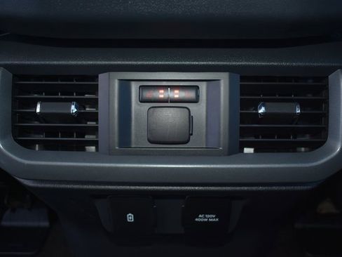 Used 2021 Ford F150 Lariat w/ Equipment Group 502A High image 46