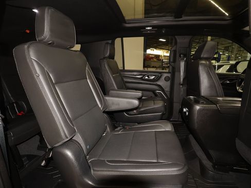 Used 2021 GMC Yukon XL Denali w/ Denali Premium Package AWD/4WD image 27