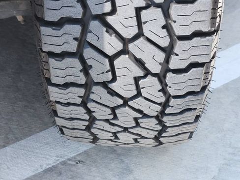 Used 2021 Ford F150 XLT AWD/4WD image 12
