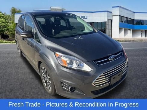 Used 2017 Ford C-MAX Energi Titanium FWD image 8