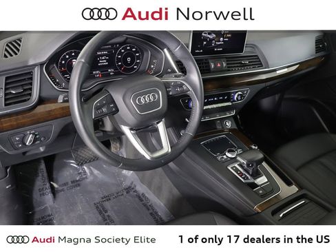 Used 2019 Audi Q5 Premium w/ Premium Plus Package AWD/4WD image 2