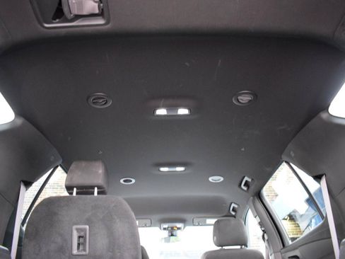 Used 2023 Chevrolet Traverse LT FWD image 40