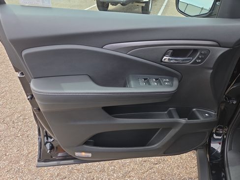 Used 2023 Honda Ridgeline RTL-E image 6