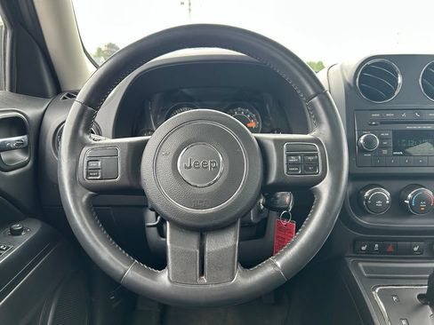 Used 2015 Jeep Patriot High Altitude AWD/4WD image 14