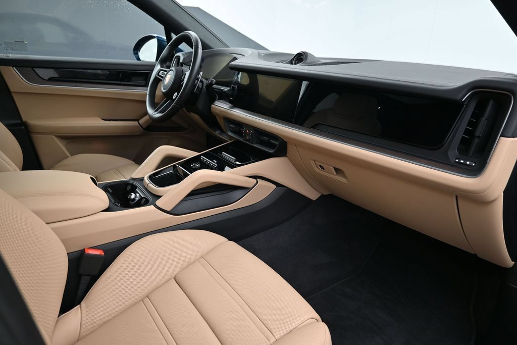 Certified 2026 Porsche Cayenne S AWD/4WD image 14