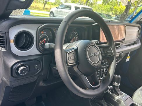New 2024 Jeep Wrangler Willys image 32