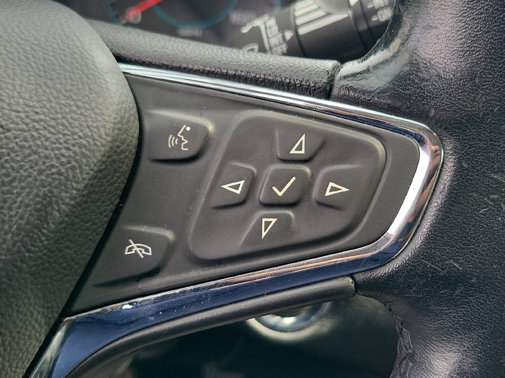 Used 2018 Chevrolet Cruze Premier FWD image 26