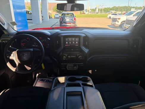 Used 2020 Chevrolet Silverado 1500 Custom Trail Boss w/ Custom Convenience Package AWD/4WD image 25