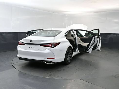 Used 2024 Lexus ES 350 w/ Premium Package FWD image 29