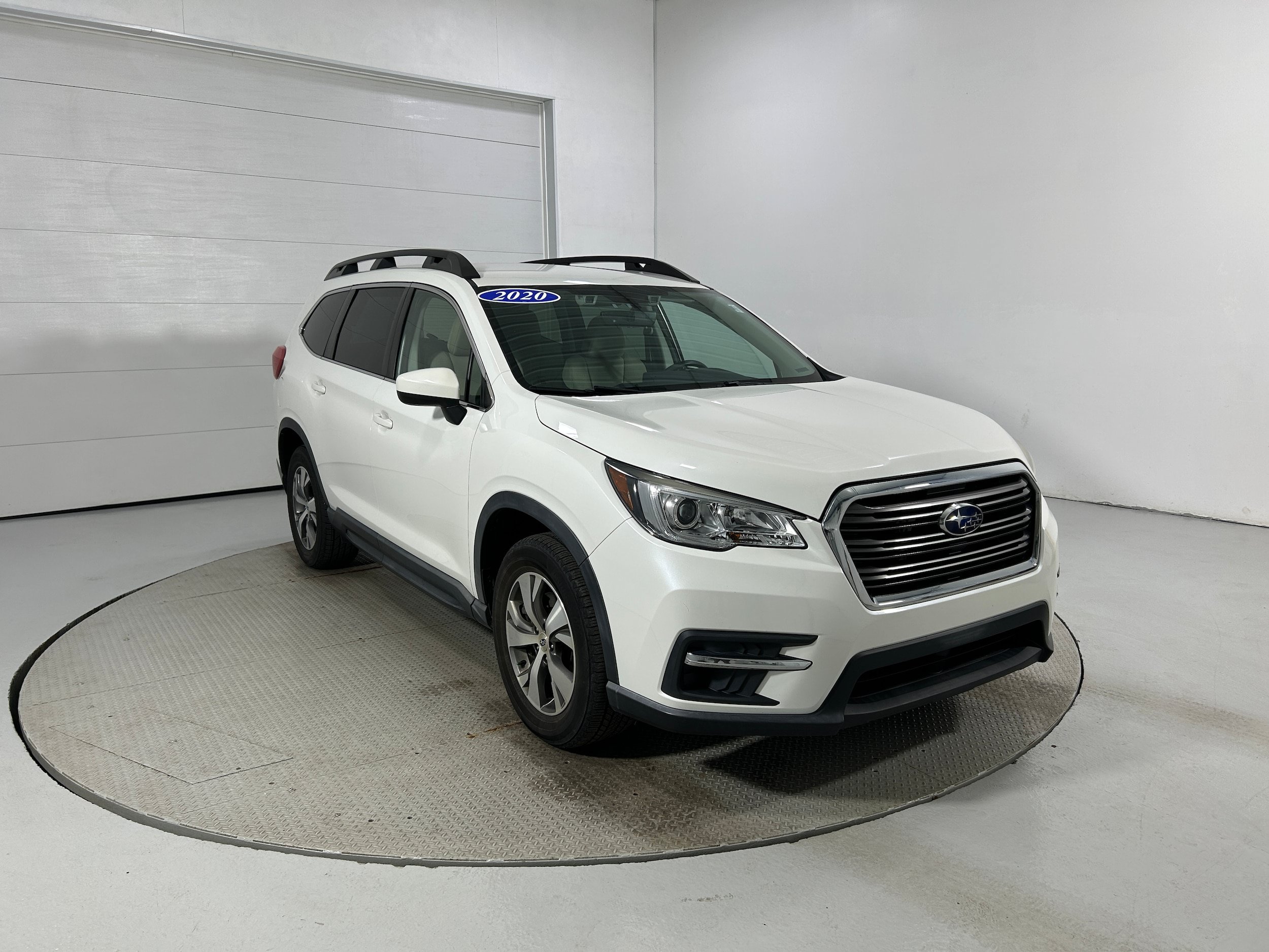 Used 2020 Subaru Ascent Premium w/ Convenience Package AWD/4WD image 2