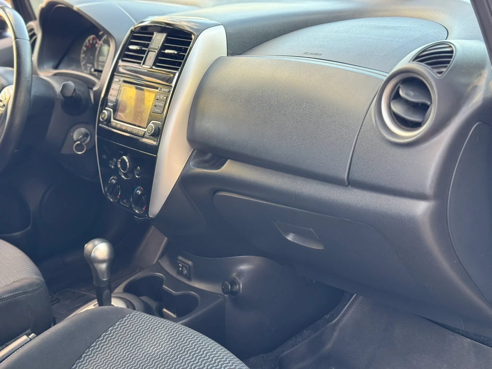 Used 2018 Nissan Versa Note SV FWD image 21