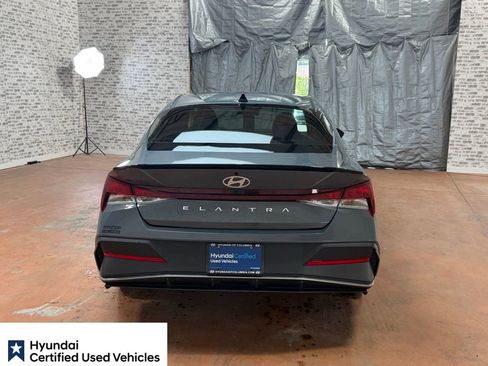 Certified 2025 Hyundai Elantra Sport FWD image 6