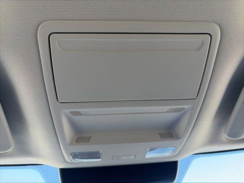 New 2025 Ford Maverick XLT w/ XLT Luxury Package image 25