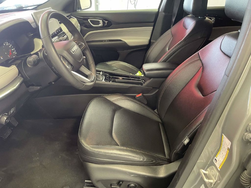 Used 2024 Jeep Compass Limited AWD/4WD image 12