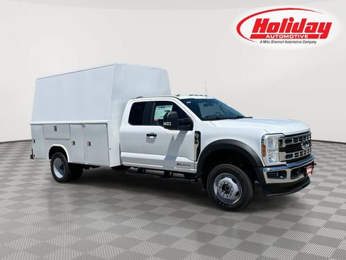 New 2025 Ford F550 4x4 SuperCab Super Duty image 1
